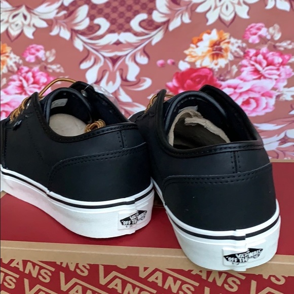 VANS MEN’S ATWOOD LEATHER BLACK/MARSHMALLOW
(Leather)Bick/Mrshmllow
VN0A327L68X - Picture 10 of 16